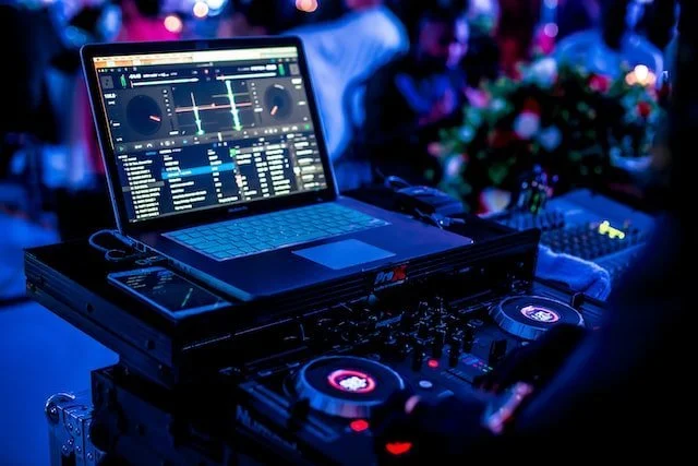 image of Important Questions To Ask A Wedding DJ